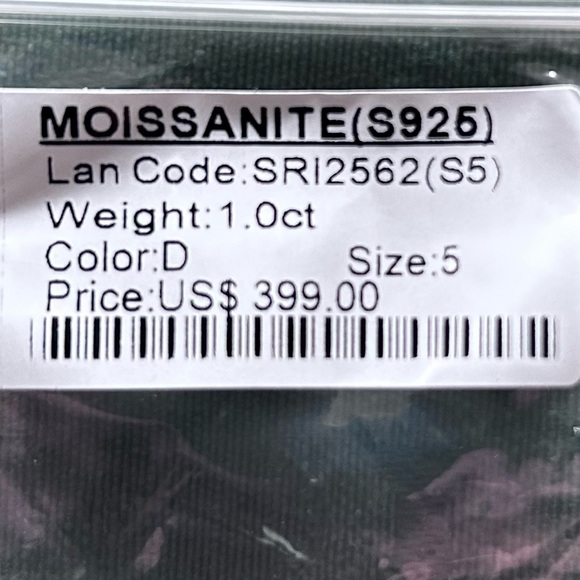 Emerald Cut Moissanite 925 Silver Size 5 Ring - Picture 4 of 4